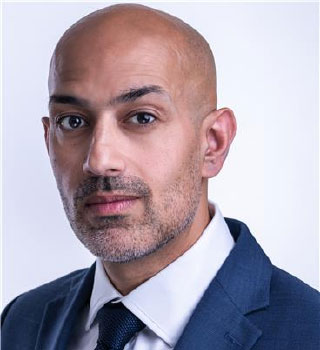 Dr. Kash Akhtar Headshot
